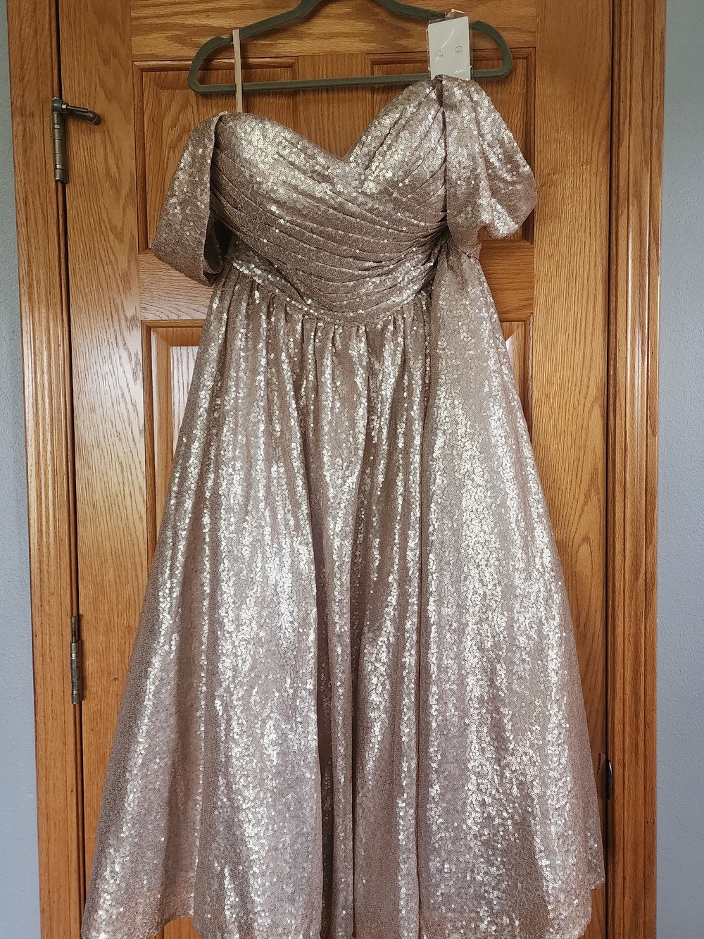 Off-Shoulder Sequin Midi Dress in Champagne Sparkle